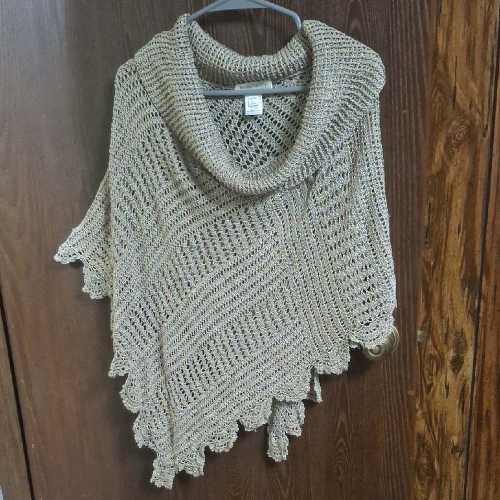 White House Black Market Antique Gold Crochet Loose Knit Poncho.